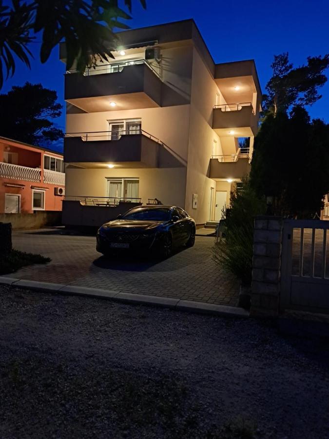 Apartmani Vukadin Vir Bagian luar foto