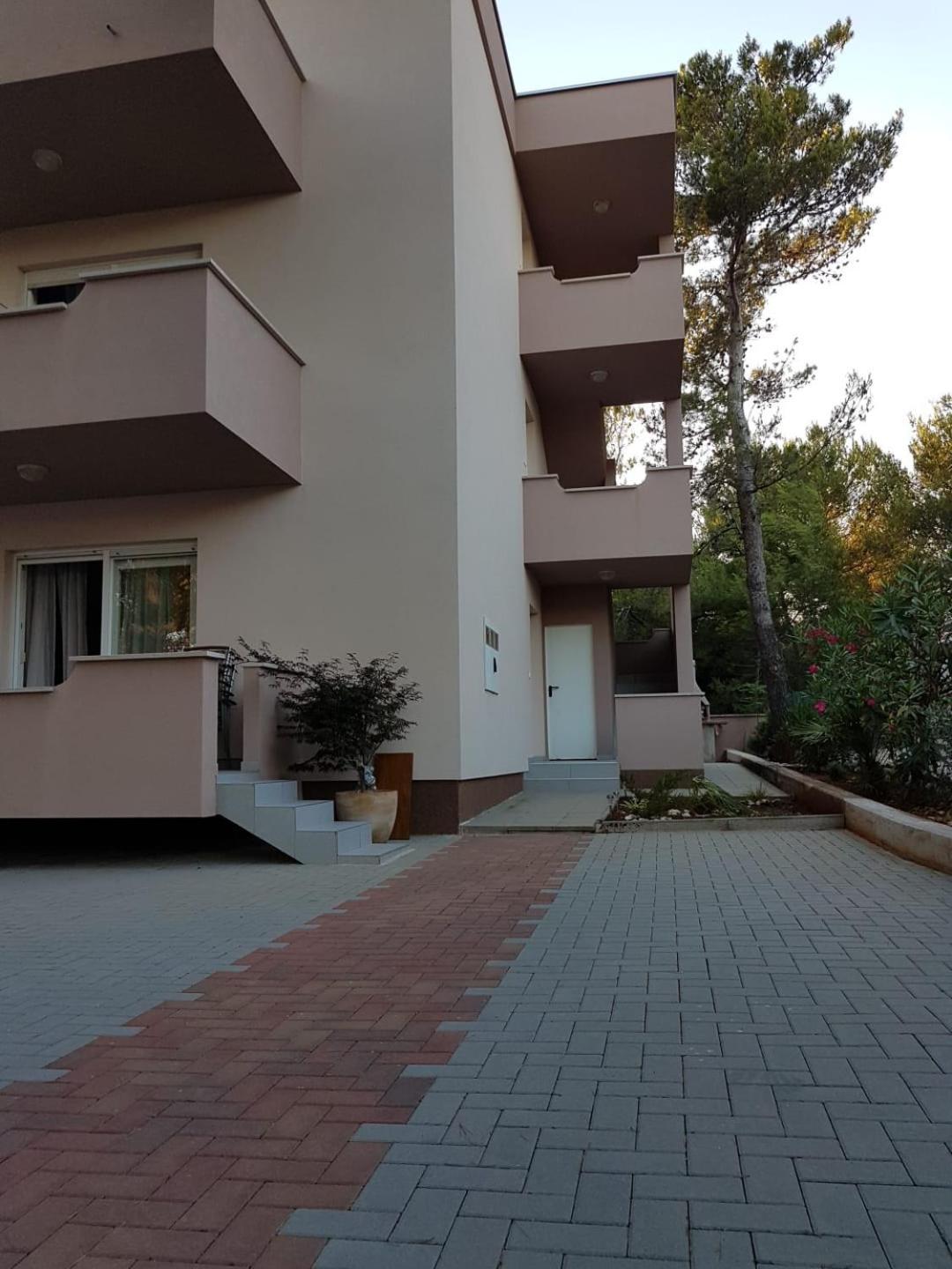 Apartmani Vukadin Vir Bagian luar foto